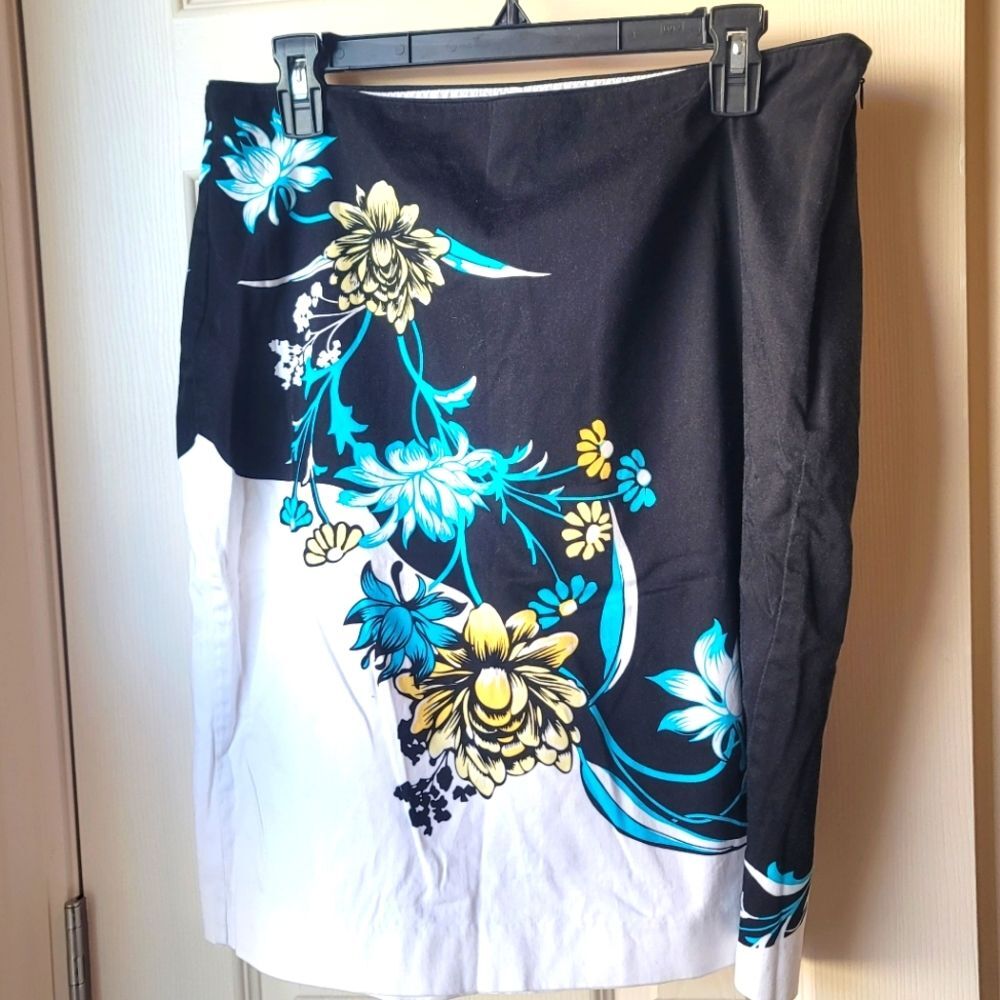 CATO Women's Skirt sz 12 Floral Straight Skirt w/ Lining